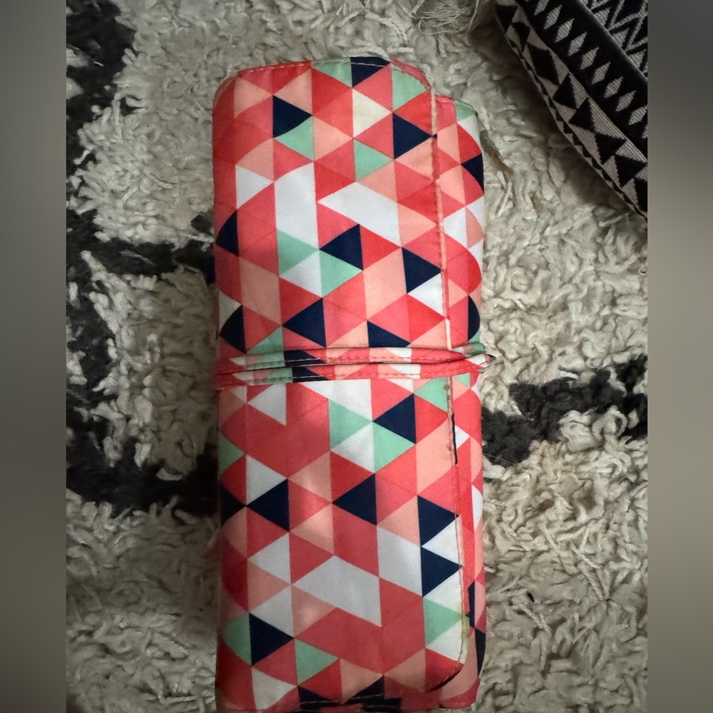 Geometric Triangle Patterned Clutch